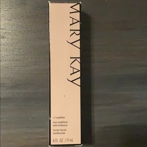 Mary Kay Oil Mattifer